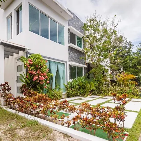 Luxury Puerto Morelos Cancun Home - 3 Double Rooms